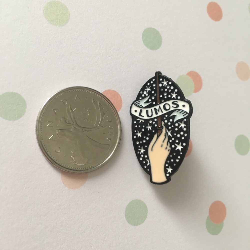 Lumos 🪄 Harry Potter Enamel pin